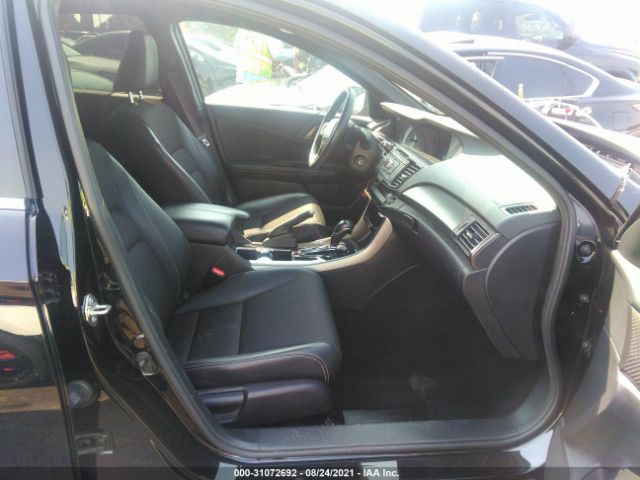 Photo 4 VIN: 1HGCR2F59GA227128 - HONDA ACCORD SEDAN 