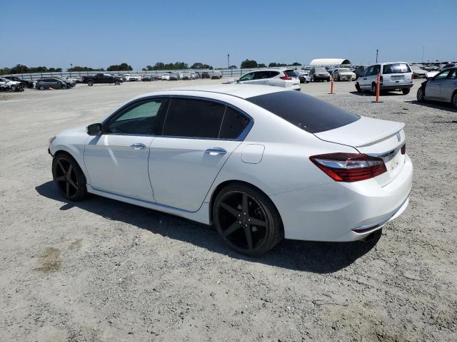 Photo 1 VIN: 1HGCR2F59HA008655 - HONDA ACCORD 