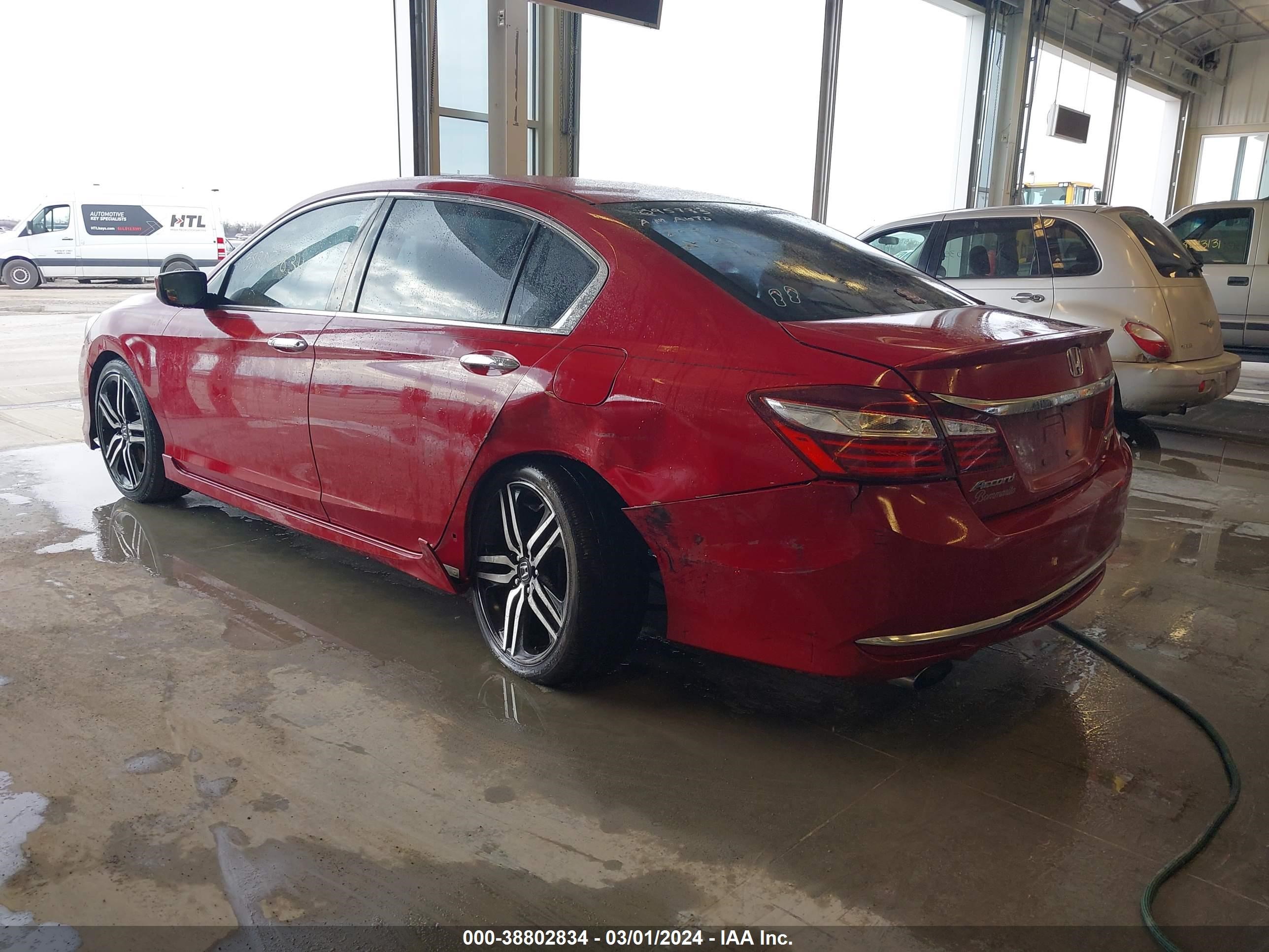 Photo 2 VIN: 1HGCR2F59HA095733 - HONDA ACCORD 