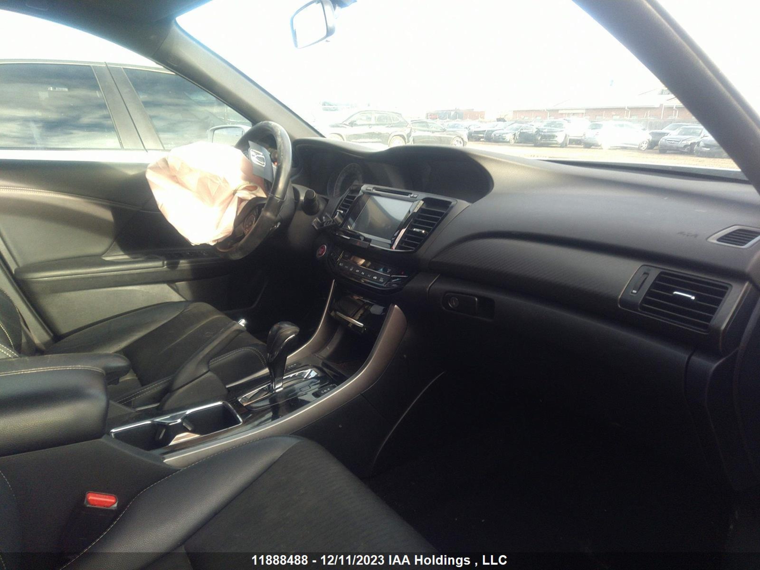 Photo 4 VIN: 1HGCR2F59HA808808 - HONDA ACCORD 