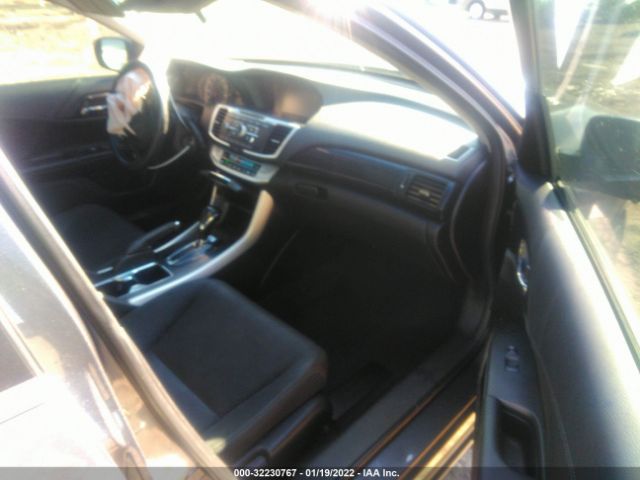 Photo 4 VIN: 1HGCR2F5XDA058605 - HONDA ACCORD SDN 