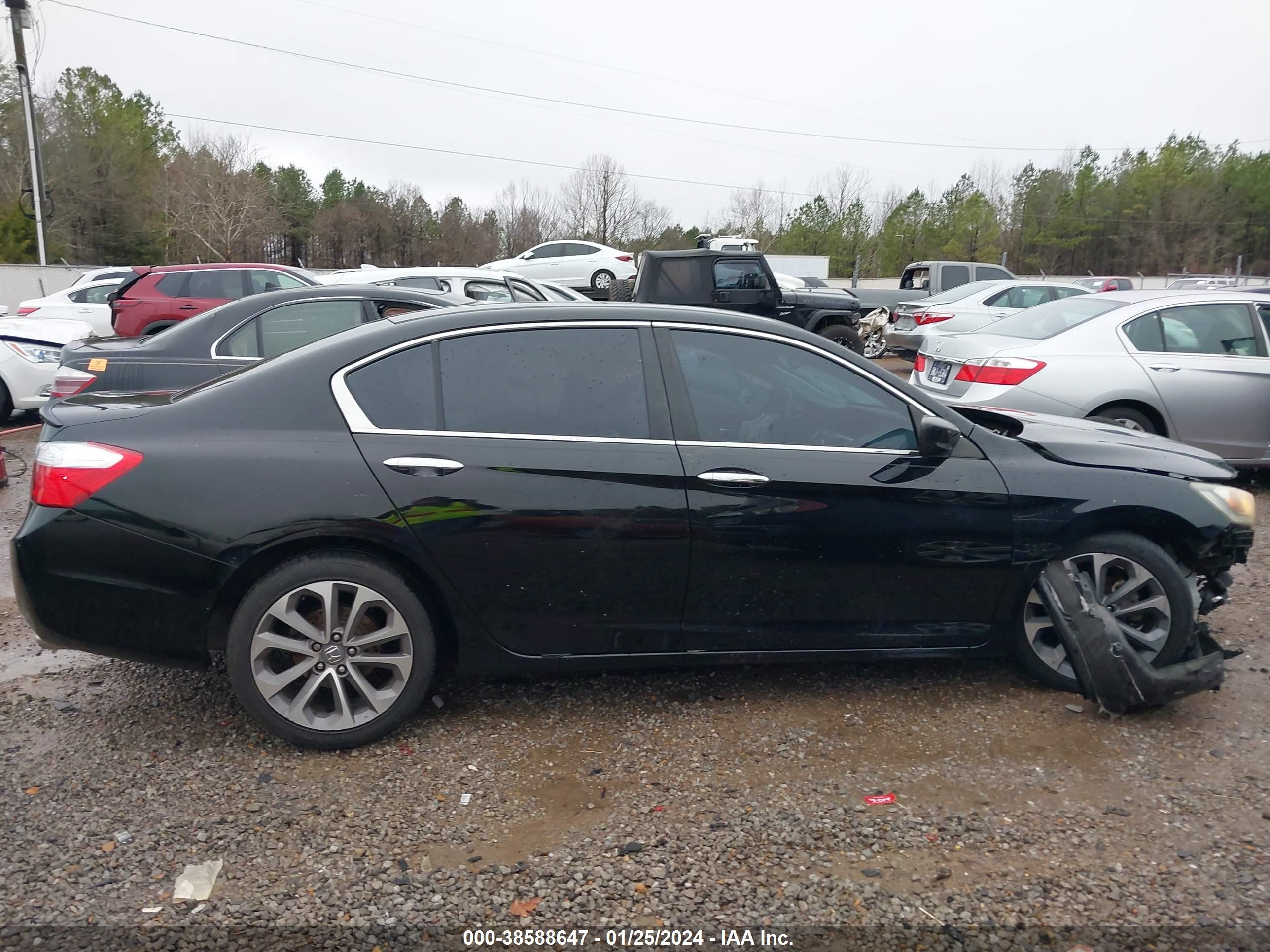 Photo 12 VIN: 1HGCR2F5XDA171910 - HONDA ACCORD 