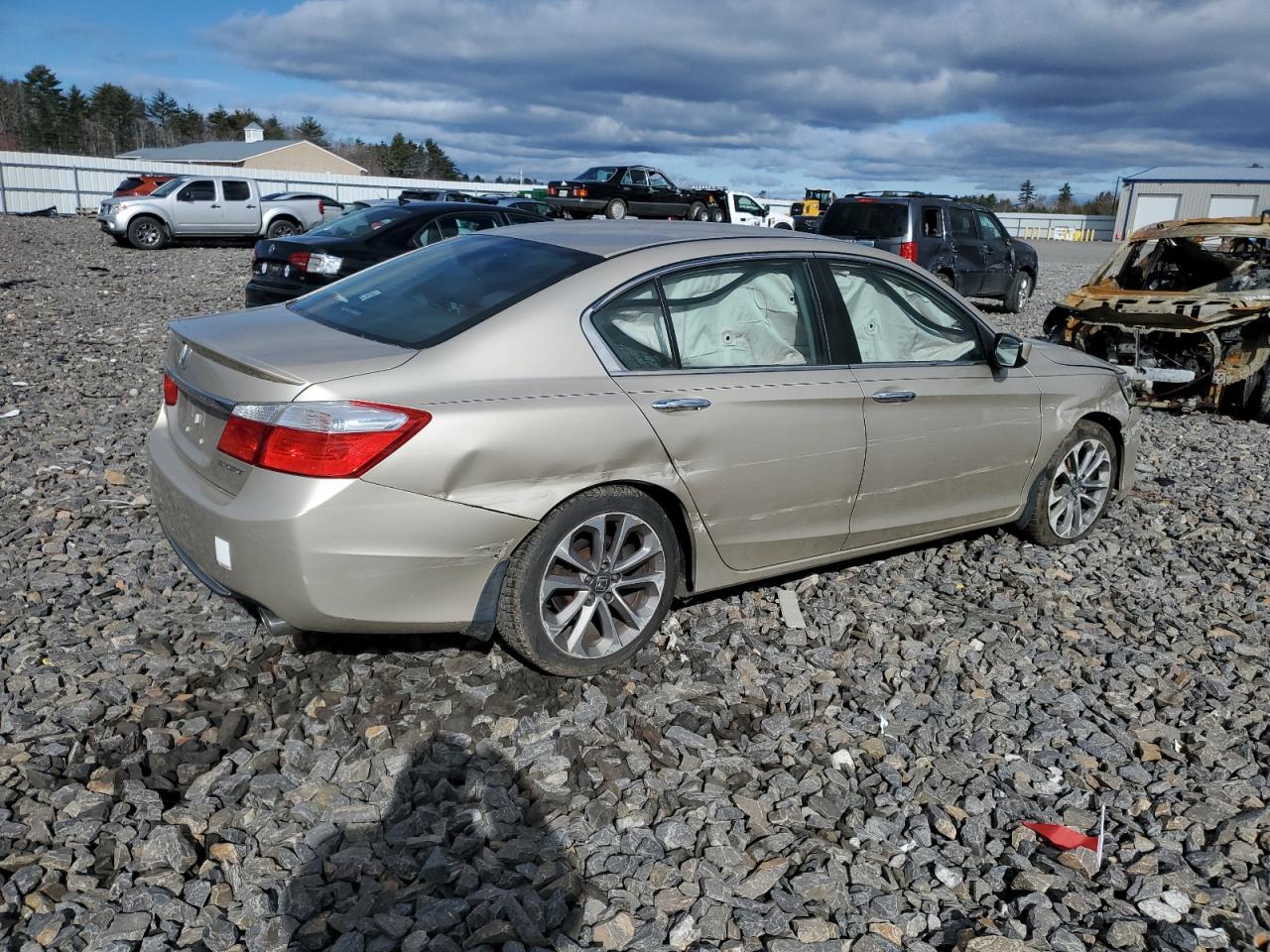 Photo 2 VIN: 1HGCR2F5XDA176119 - HONDA ACCORD 