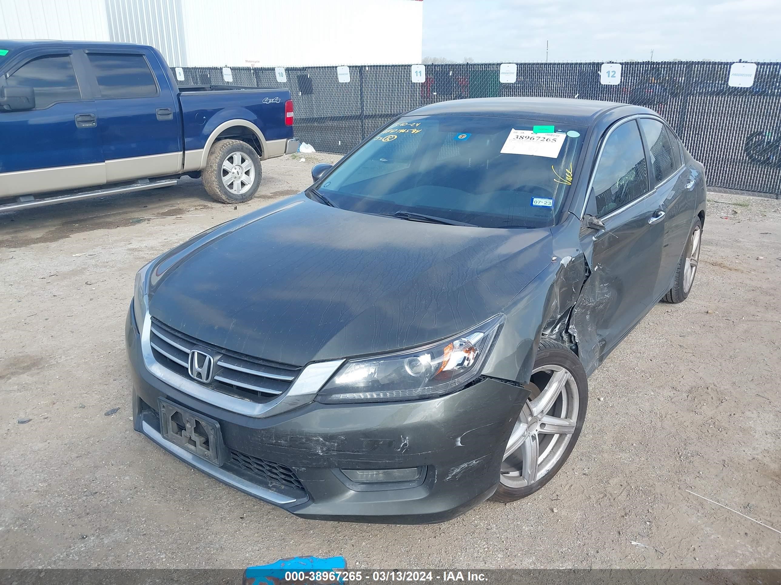 Photo 1 VIN: 1HGCR2F5XEA051249 - HONDA ACCORD 