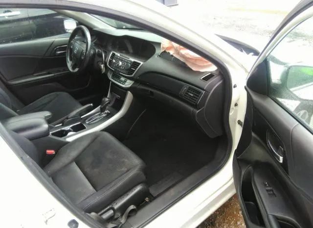 Photo 4 VIN: 1HGCR2F5XEA057262 - HONDA ACCORD SEDAN 