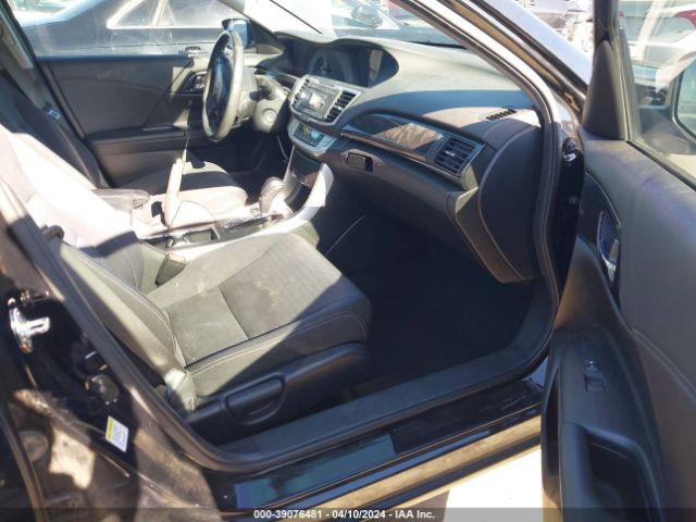 Photo 4 VIN: 1HGCR2F5XEA067399 - HONDA ACCORD 