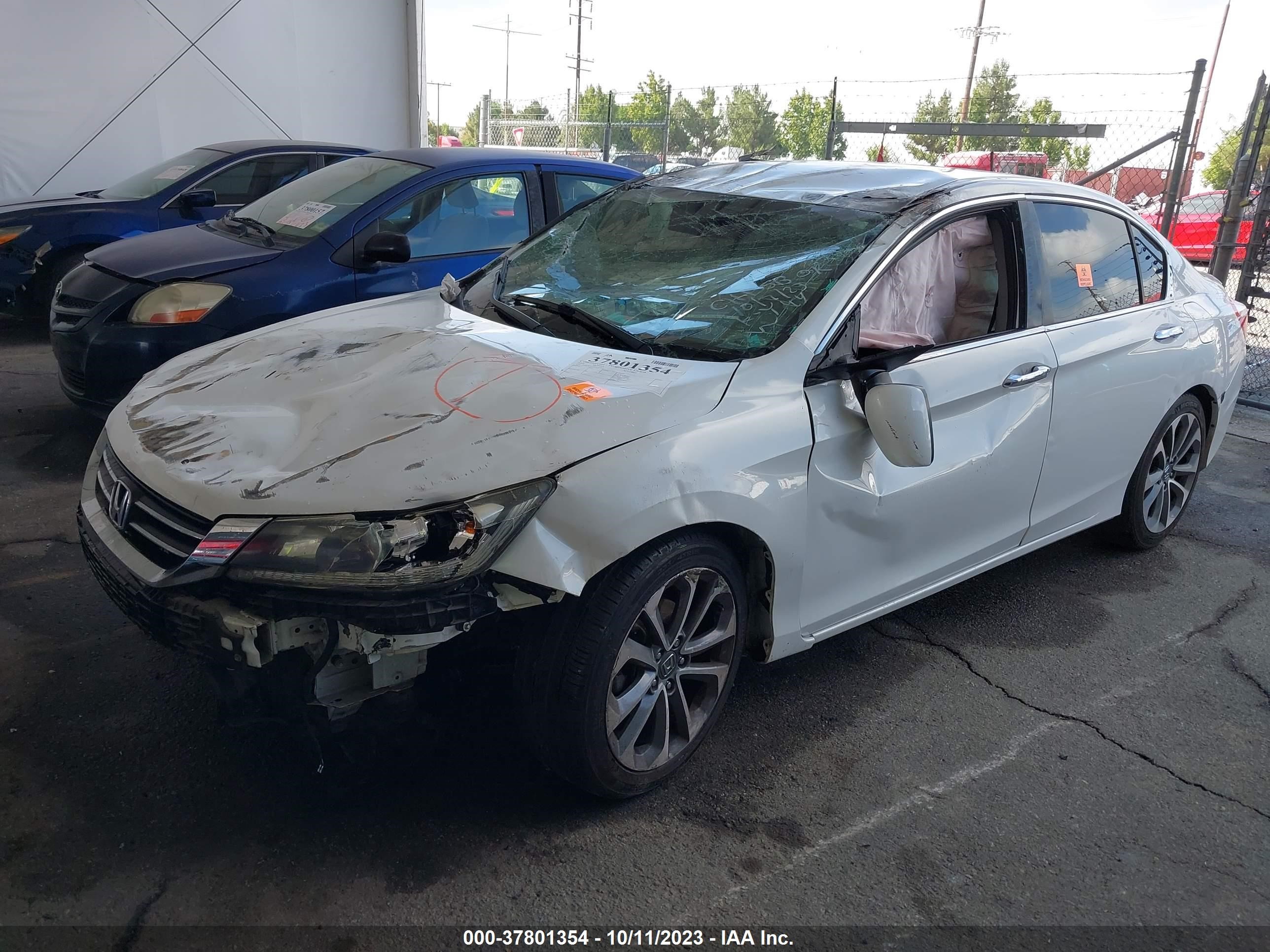 Photo 1 VIN: 1HGCR2F5XEA187641 - HONDA ACCORD 