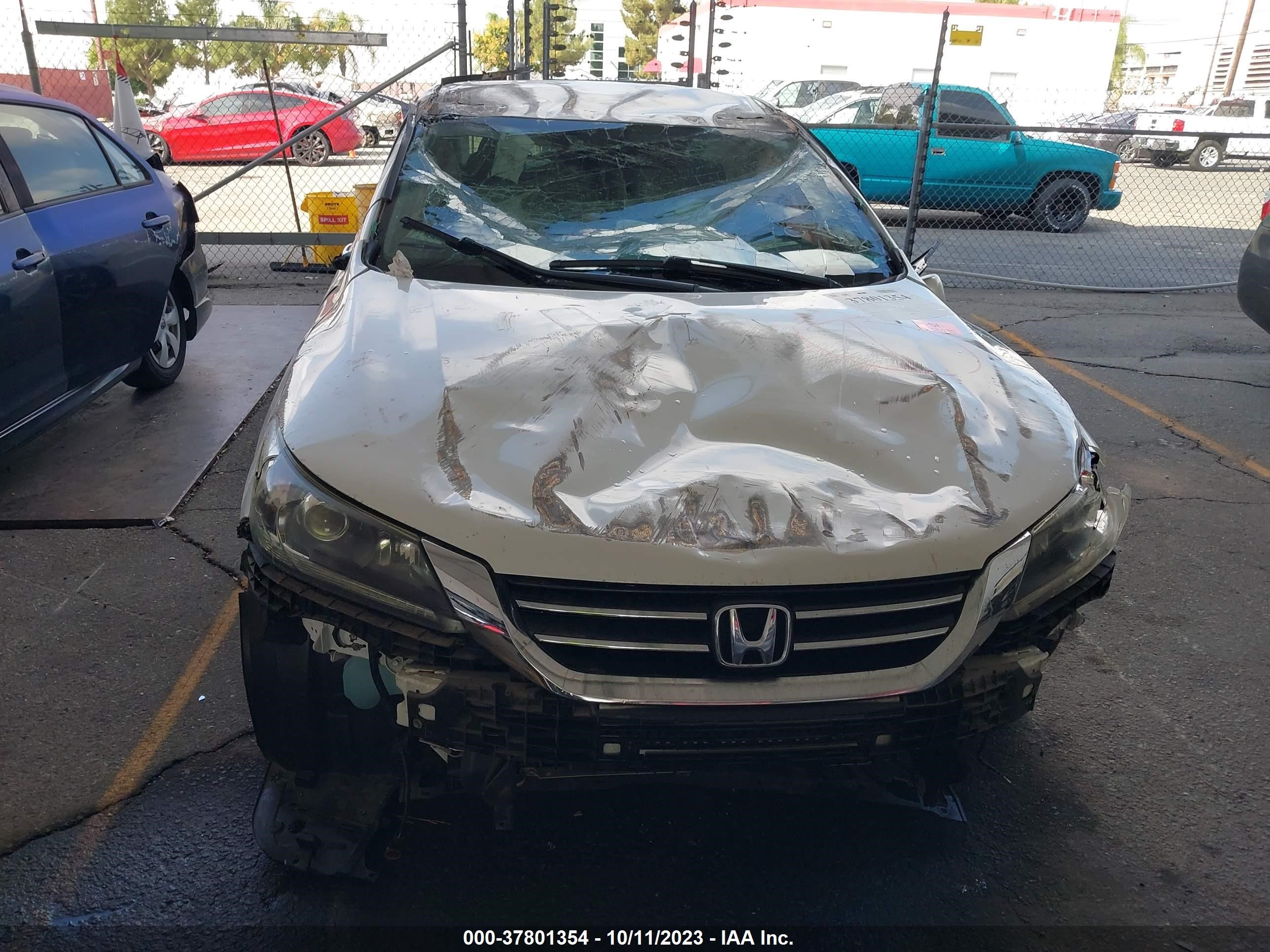 Photo 10 VIN: 1HGCR2F5XEA187641 - HONDA ACCORD 