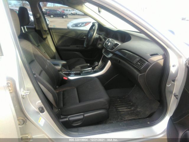 Photo 4 VIN: 1HGCR2F5XEA212151 - HONDA ACCORD SEDAN 