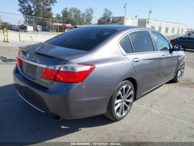 Photo 3 VIN: 1HGCR2F5XFA003560 - HONDA ACCORD 