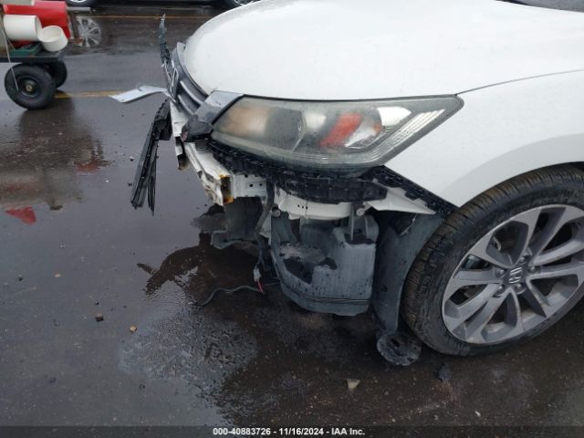 Photo 5 VIN: 1HGCR2F5XFA004093 - HONDA ACCORD 