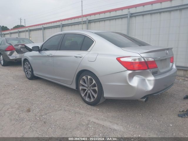 Photo 2 VIN: 1HGCR2F5XFA063452 - HONDA ACCORD 