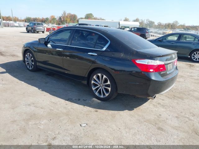 Photo 2 VIN: 1HGCR2F5XFA065668 - HONDA ACCORD 