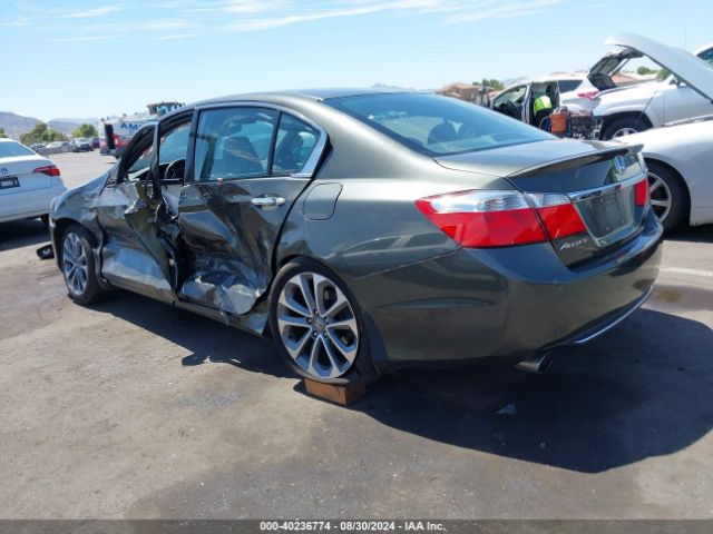 Photo 2 VIN: 1HGCR2F5XFA071924 - HONDA ACCORD 