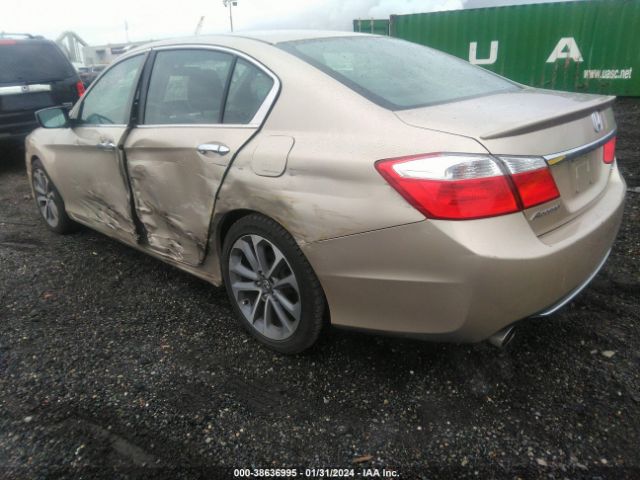 Photo 2 VIN: 1HGCR2F5XFA103688 - HONDA ACCORD 