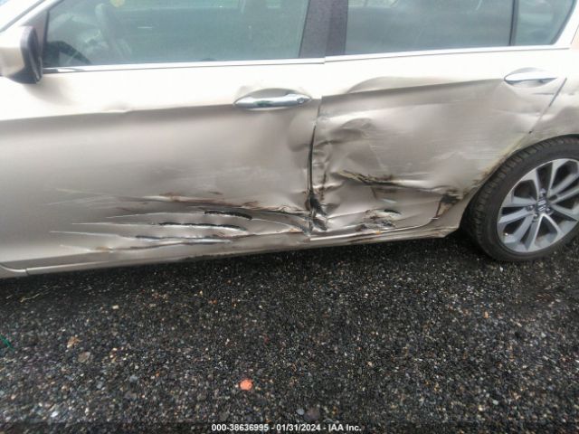 Photo 5 VIN: 1HGCR2F5XFA103688 - HONDA ACCORD 