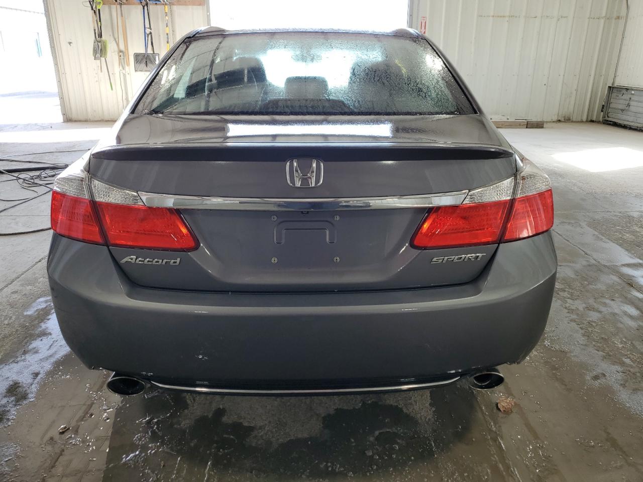 Photo 5 VIN: 1HGCR2F5XFA135640 - HONDA ACCORD 