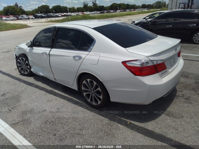 Photo 2 VIN: 1HGCR2F5XFA142281 - HONDA ACCORD SEDAN 