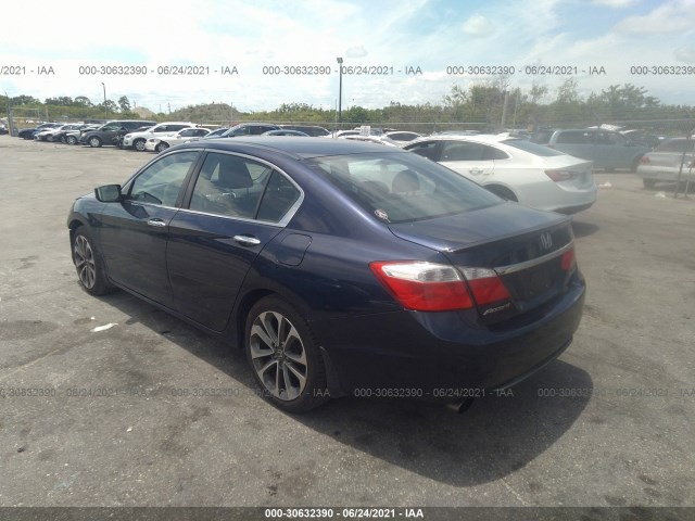 Photo 2 VIN: 1HGCR2F5XFA142698 - HONDA ACCORD SEDAN 