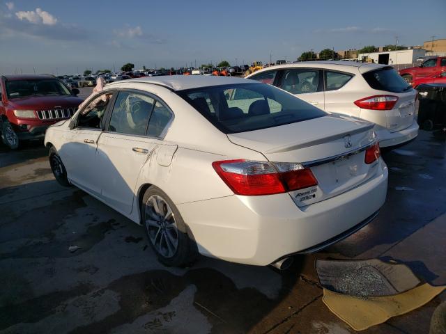 Photo 2 VIN: 1HGCR2F5XFA155421 - HONDA ACCORD SPO 