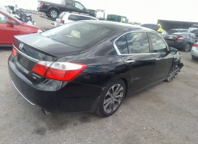 Photo 3 VIN: 1HGCR2F5XFA174812 - HONDA ACCORD SEDAN 