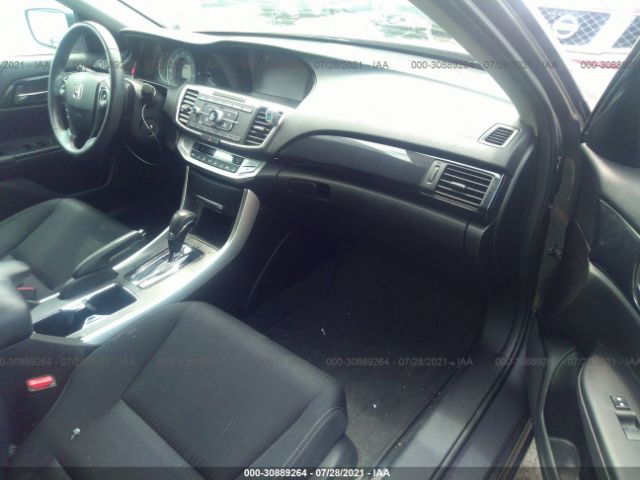 Photo 4 VIN: 1HGCR2F5XFA202964 - HONDA ACCORD SEDAN 