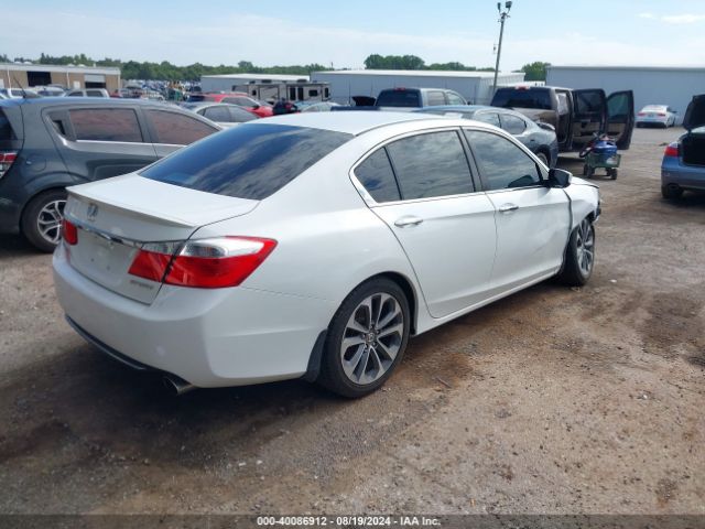 Photo 3 VIN: 1HGCR2F5XFA210028 - HONDA ACCORD 