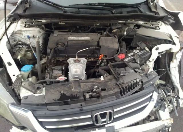 Photo 9 VIN: 1HGCR2F5XFA215276 - HONDA ACCORD SEDAN 