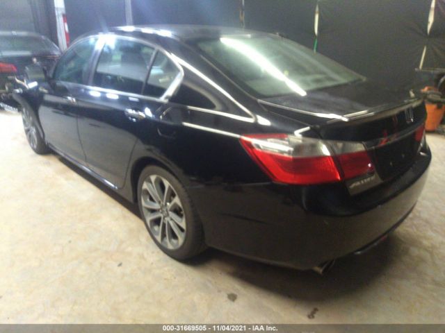 Photo 2 VIN: 1HGCR2F5XFA223524 - HONDA ACCORD SEDAN 