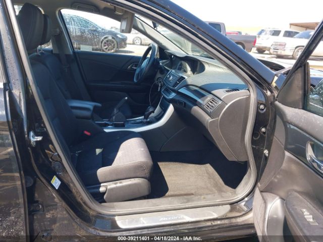 Photo 4 VIN: 1HGCR2F5XFA226620 - HONDA ACCORD 