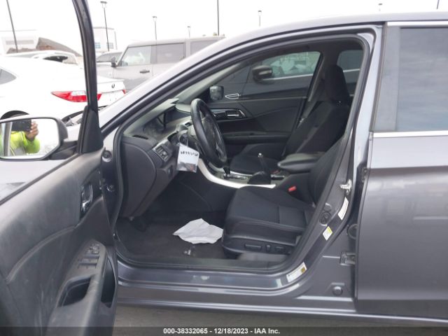 Photo 4 VIN: 1HGCR2F5XFA227430 - HONDA ACCORD 