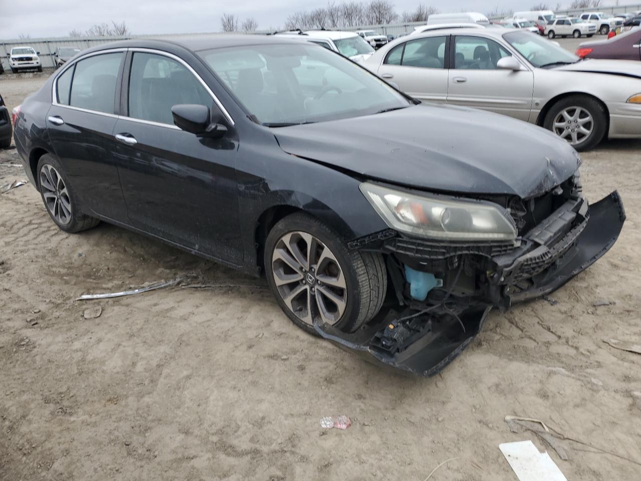 Photo 3 VIN: 1HGCR2F5XFA266678 - HONDA ACCORD 