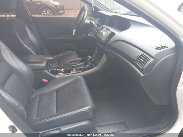 Photo 4 VIN: 1HGCR2F5XGA013121 - HONDA ACCORD 