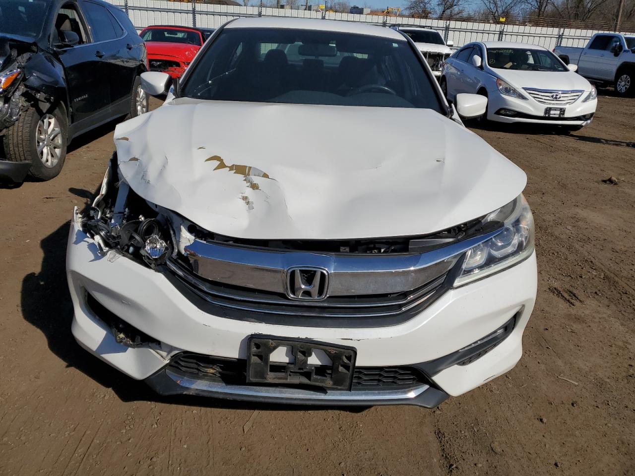 Photo 4 VIN: 1HGCR2F5XGA174875 - HONDA ACCORD 