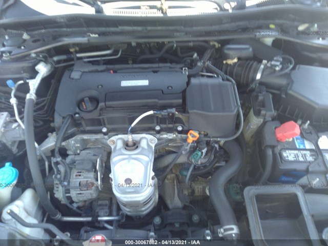 Photo 9 VIN: 1HGCR2F5XGA229101 - HONDA ACCORD SEDAN 