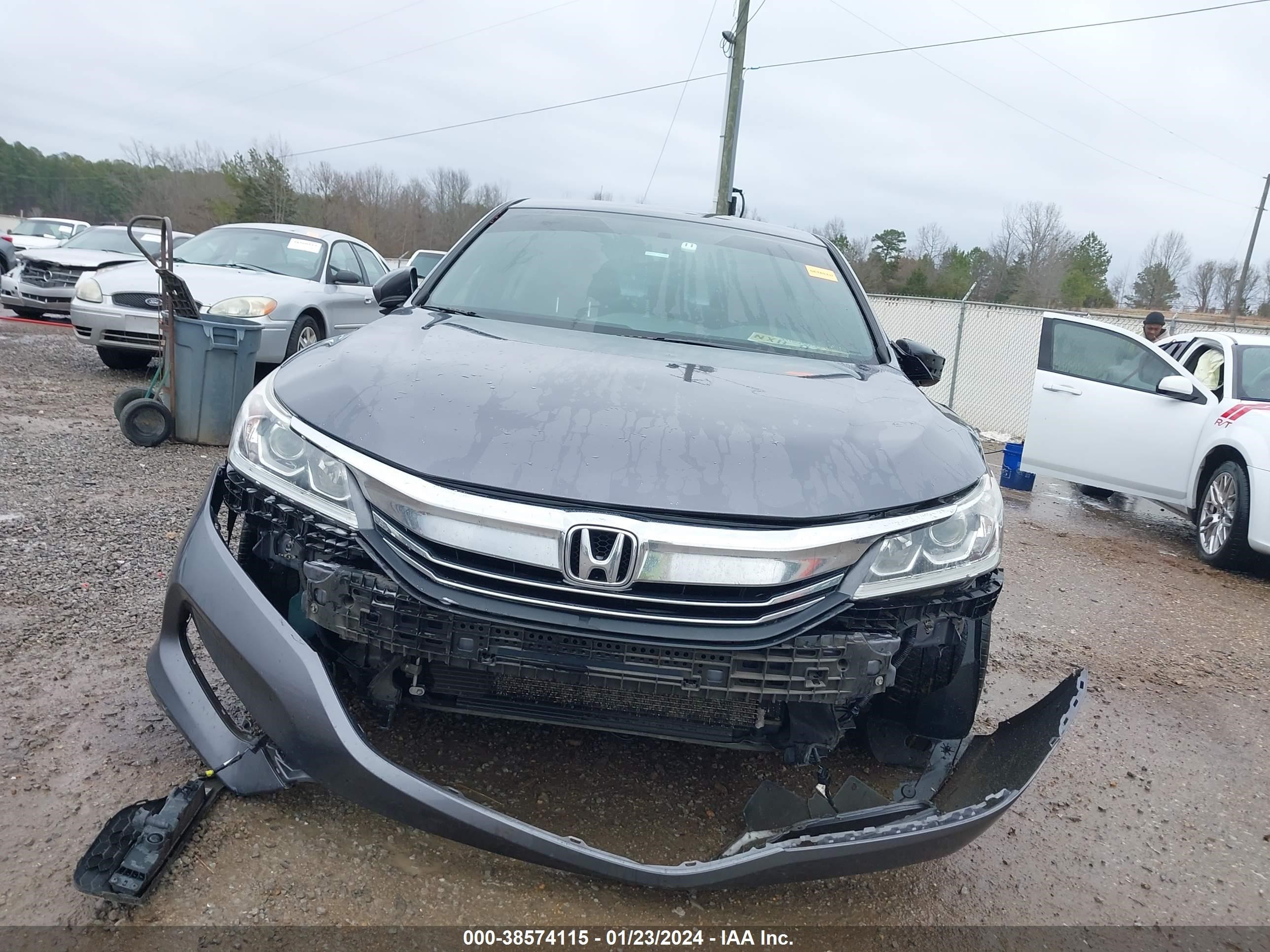 Photo 11 VIN: 1HGCR2F5XGA235674 - HONDA ACCORD 