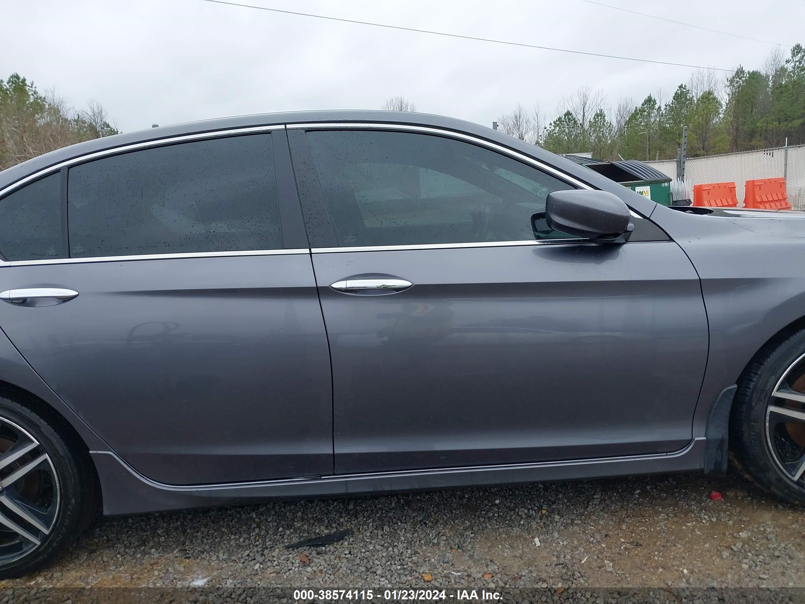 Photo 12 VIN: 1HGCR2F5XGA235674 - HONDA ACCORD 