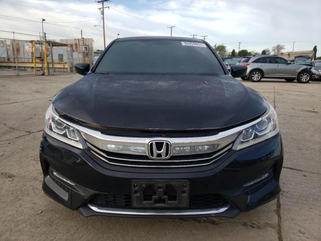 Photo 4 VIN: 1HGCR2F5XHA022984 - HONDA ACCORD SPO 