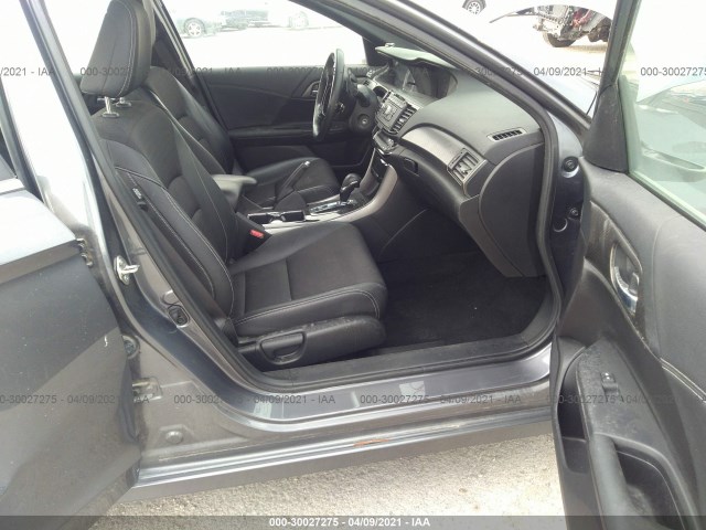 Photo 4 VIN: 1HGCR2F5XHA053636 - HONDA ACCORD SEDAN 