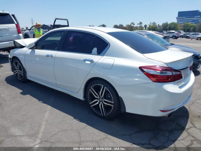 Photo 2 VIN: 1HGCR2F5XHA078178 - HONDA ACCORD 