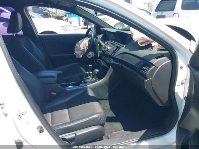 Photo 4 VIN: 1HGCR2F5XHA078178 - HONDA ACCORD 