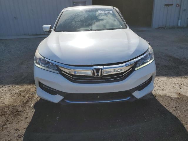 Photo 4 VIN: 1HGCR2F5XHA108991 - HONDA ACCORD SPO 