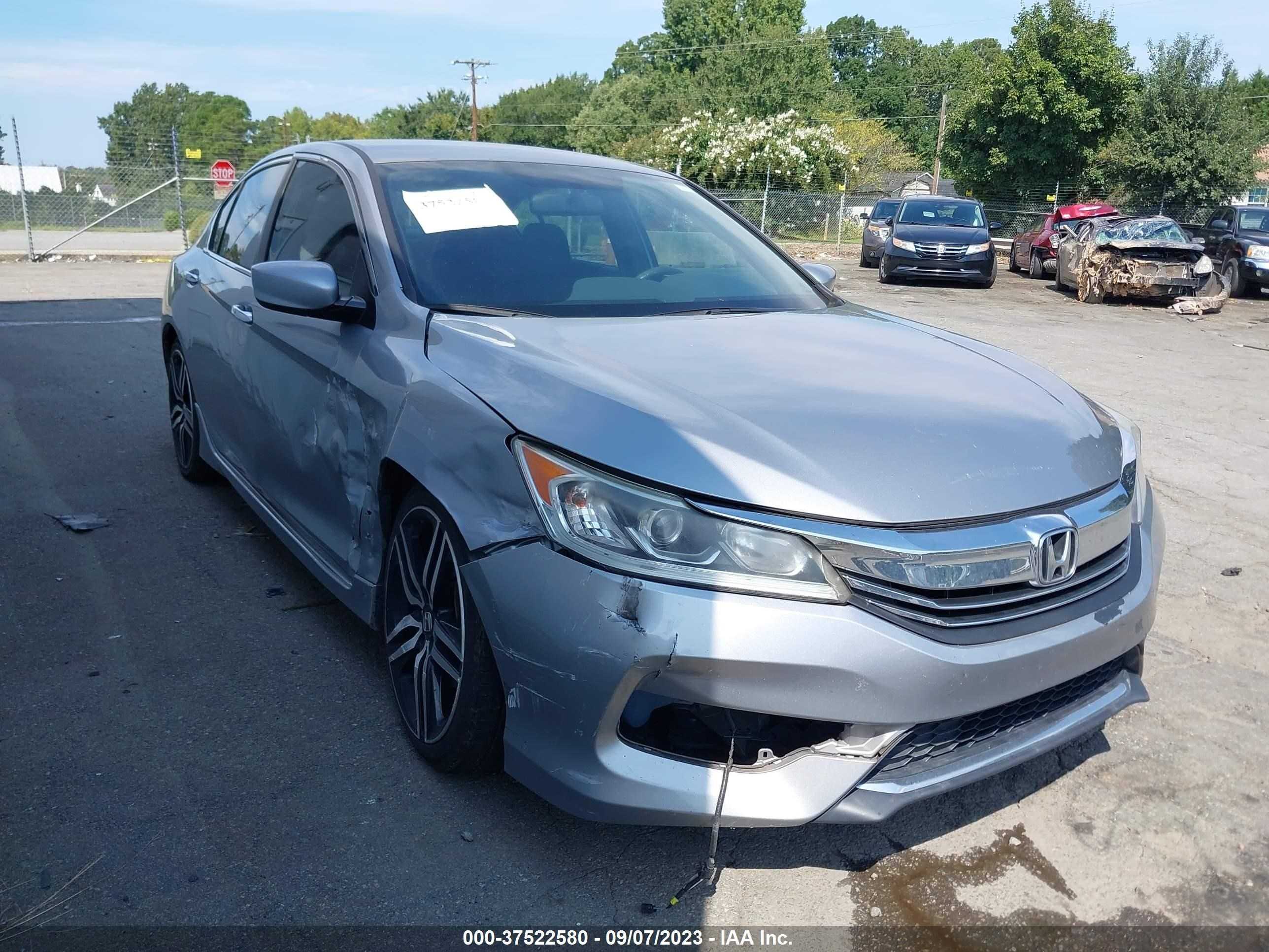 Photo 0 VIN: 1HGCR2F5XHA179477 - HONDA ACCORD 