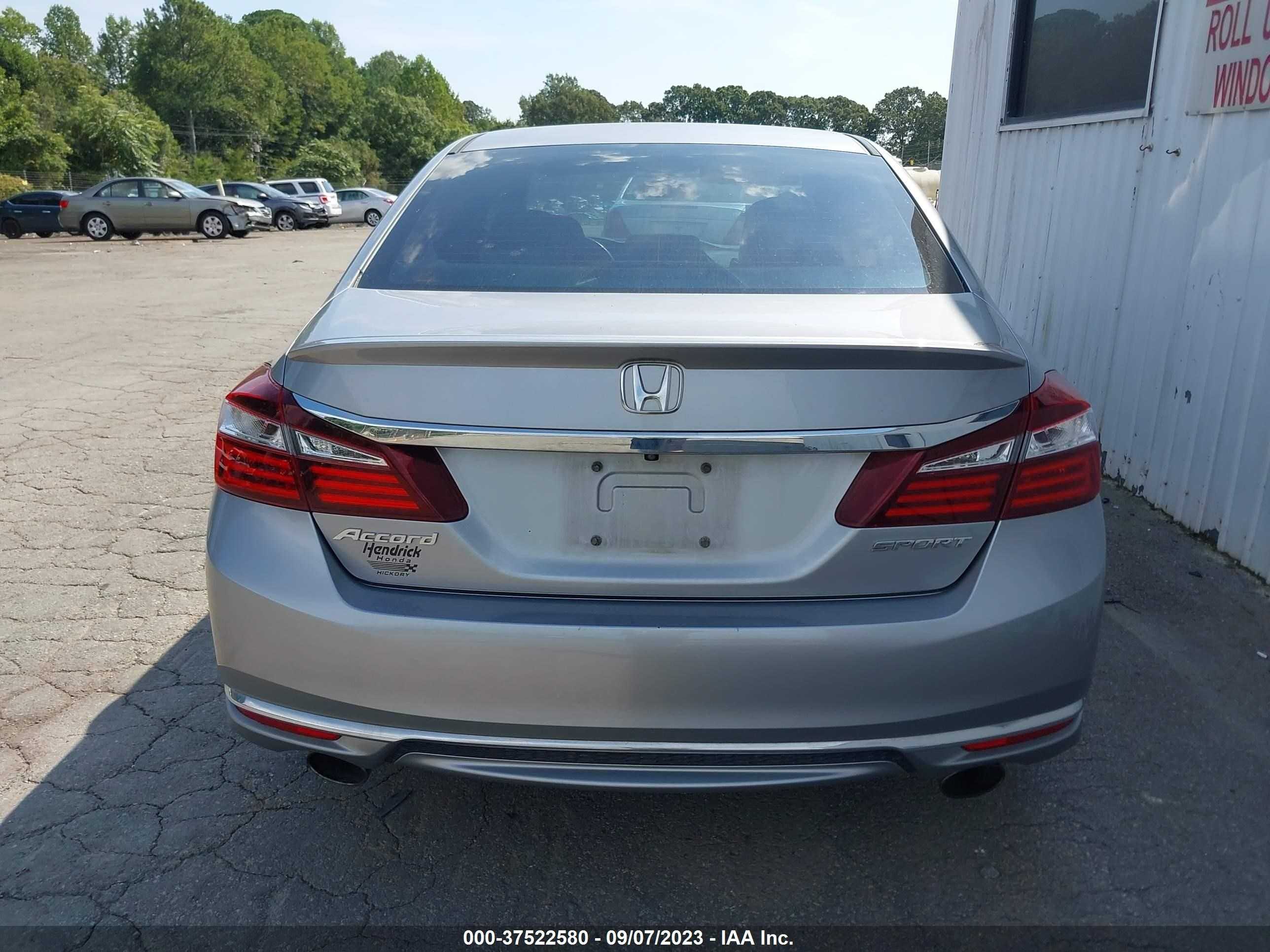 Photo 15 VIN: 1HGCR2F5XHA179477 - HONDA ACCORD 