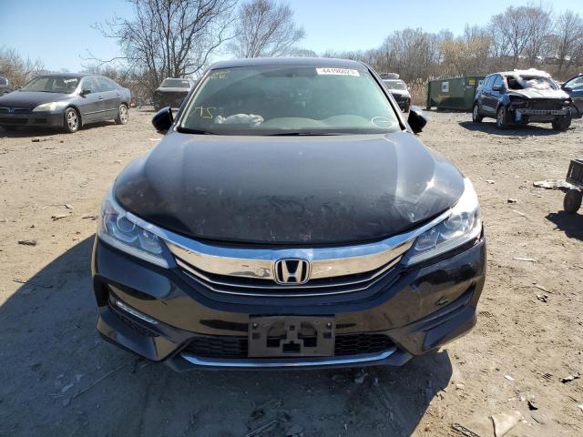 Photo 4 VIN: 1HGCR2F5XHA189152 - HONDA ACCORD SPO 