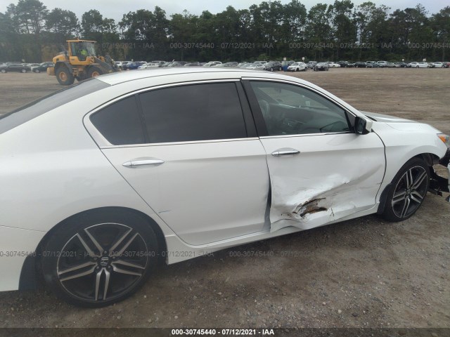 Photo 5 VIN: 1HGCR2F61GA087472 - HONDA ACCORD SEDAN 