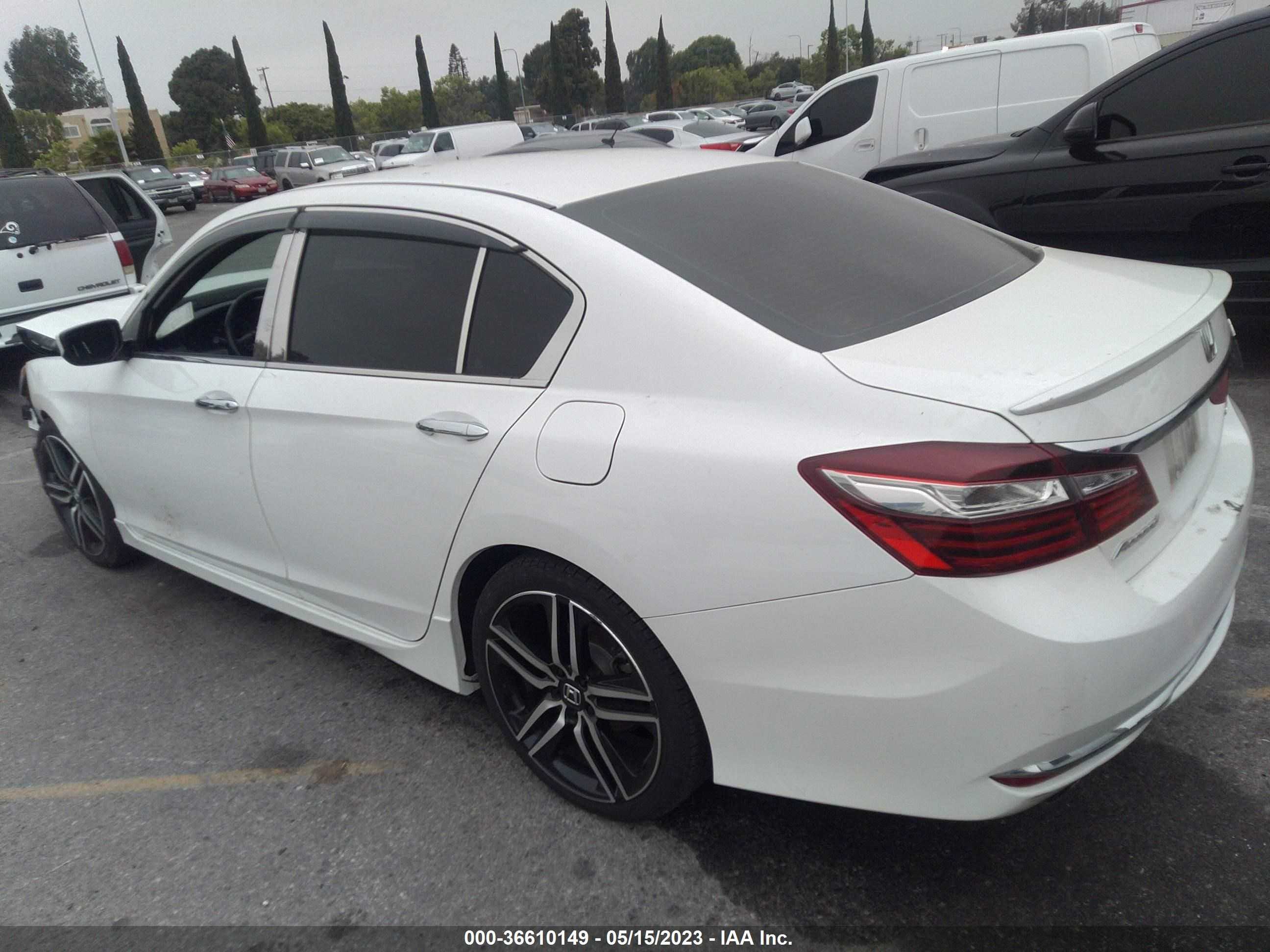 Photo 2 VIN: 1HGCR2F64GA082556 - HONDA ACCORD 