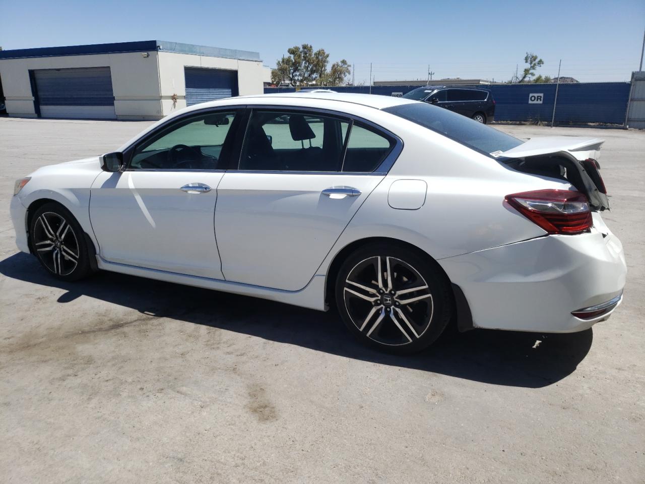 Photo 1 VIN: 1HGCR2F64HA022407 - HONDA ACCORD 