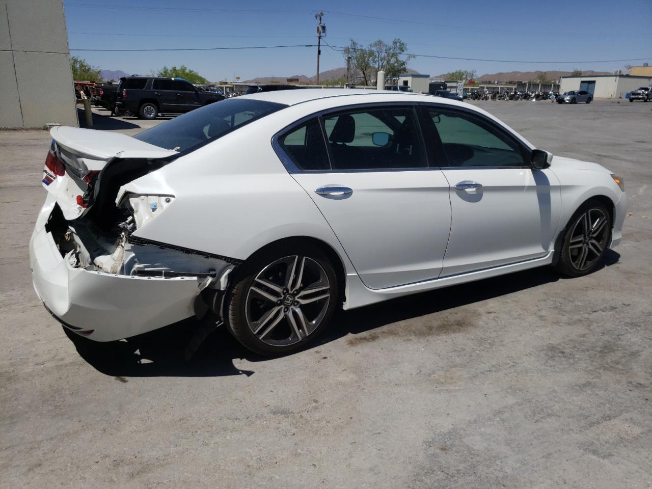 Photo 2 VIN: 1HGCR2F64HA022407 - HONDA ACCORD 