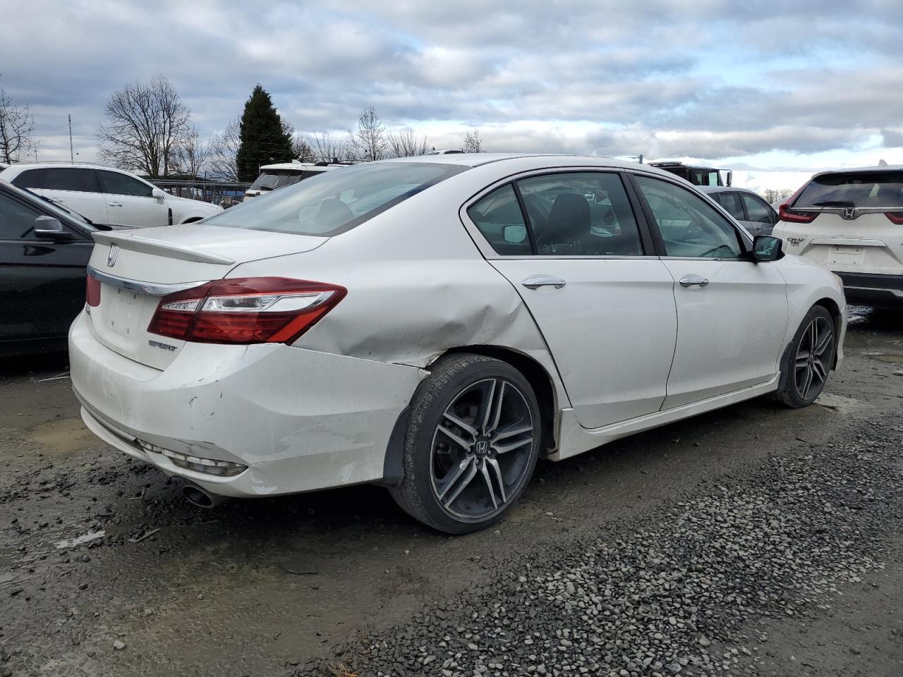 Photo 2 VIN: 1HGCR2F65HA178214 - HONDA ACCORD 